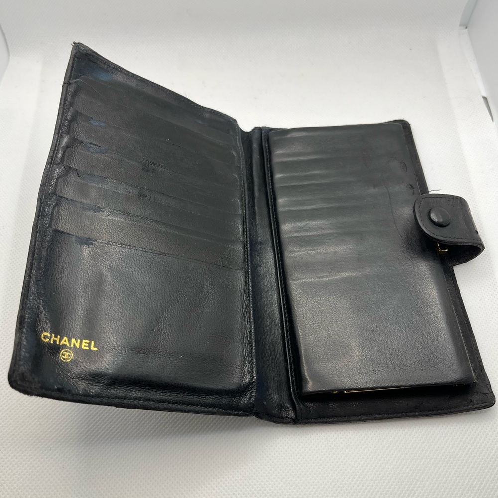 Chanel Wallet - Picture 8 of 11
